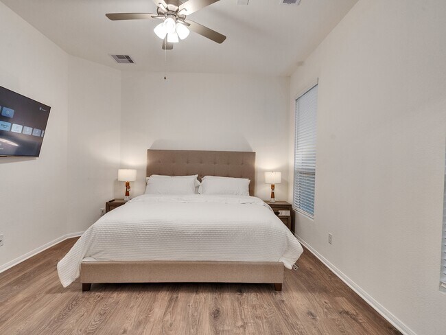 Photo - 401 Magnolia Ln