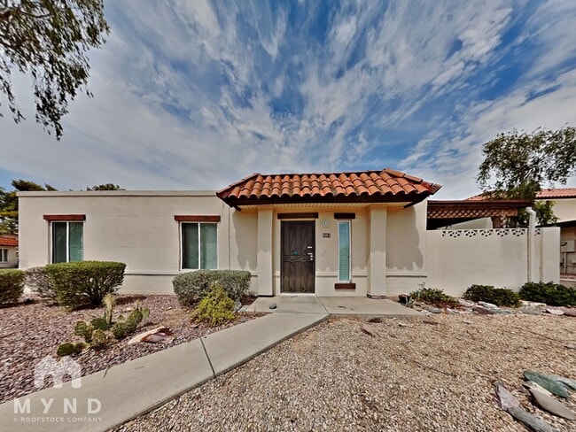 Building Photo - 821 Joan D Arc Ave