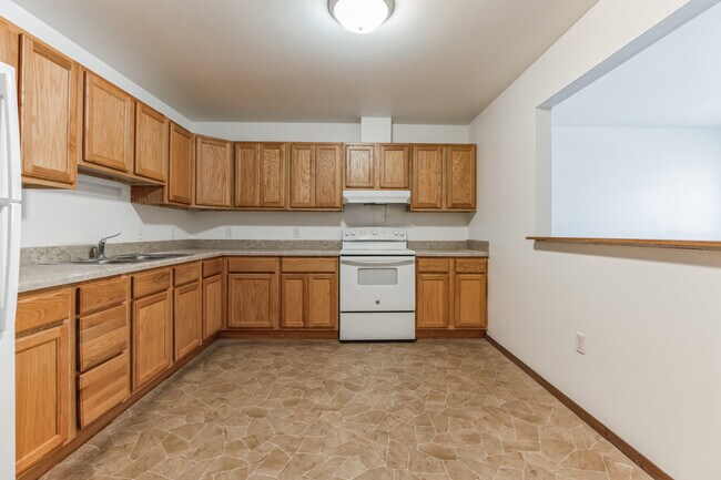 Photo - Englewood Apartments