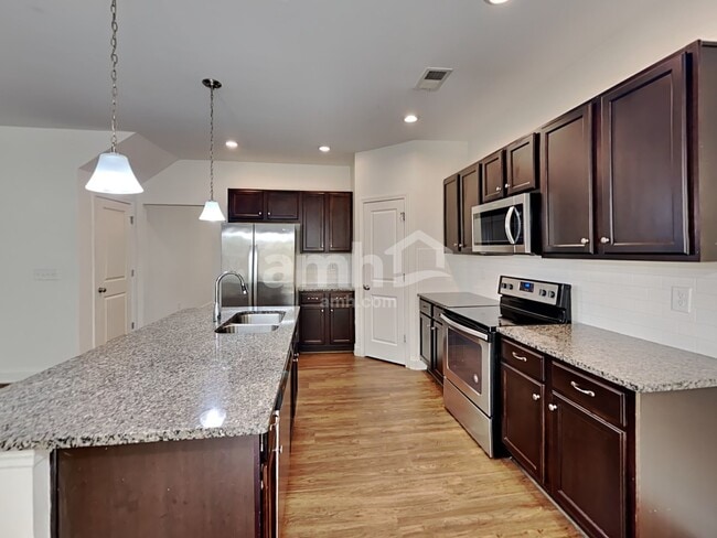 Photo - 117 Haeven Trail