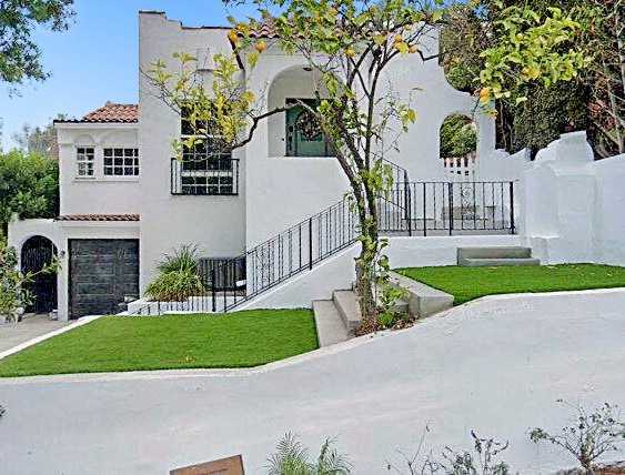 Building Photo - 2209 N Gower St