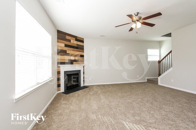 Photo - 165 N Cromwell Dr