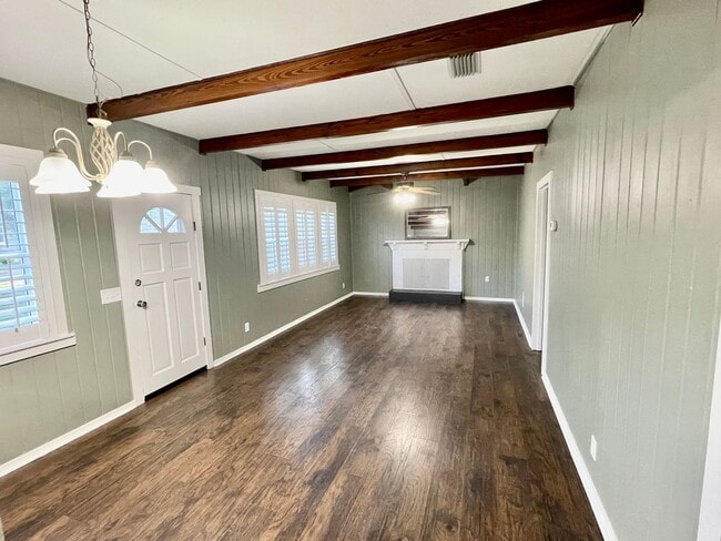 Photo - 2115 Belvedere Ave