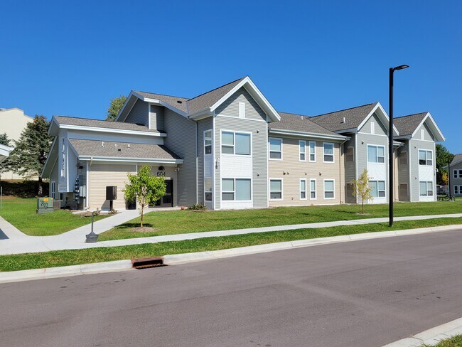 Building Photo - Le Sueur Meadows 2