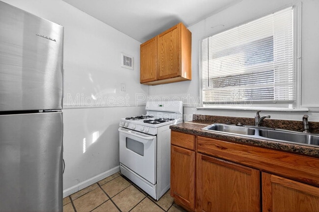 Building Photo - 334 Mueller Ave