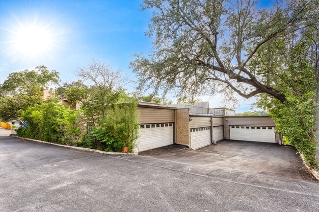 205 Chichester Pl