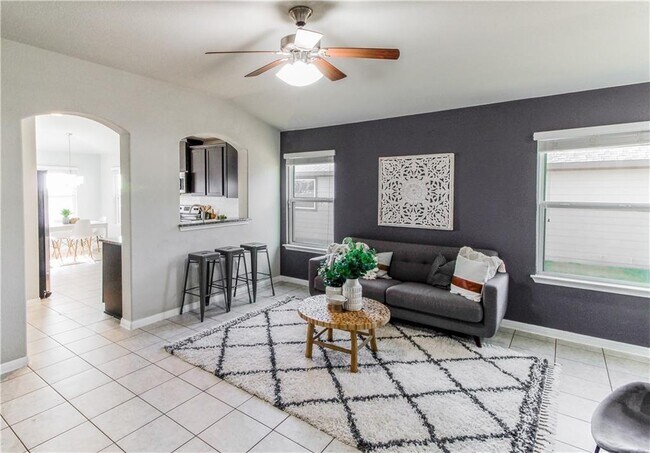 Photo - 18319 Bandelier Dr