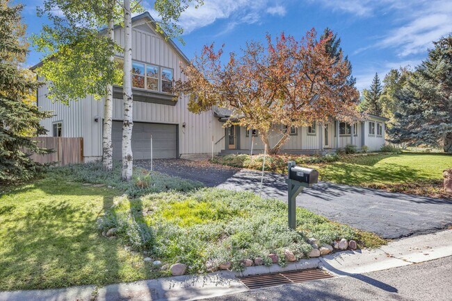 Photo - PRIME PARK MEADOWS HOME