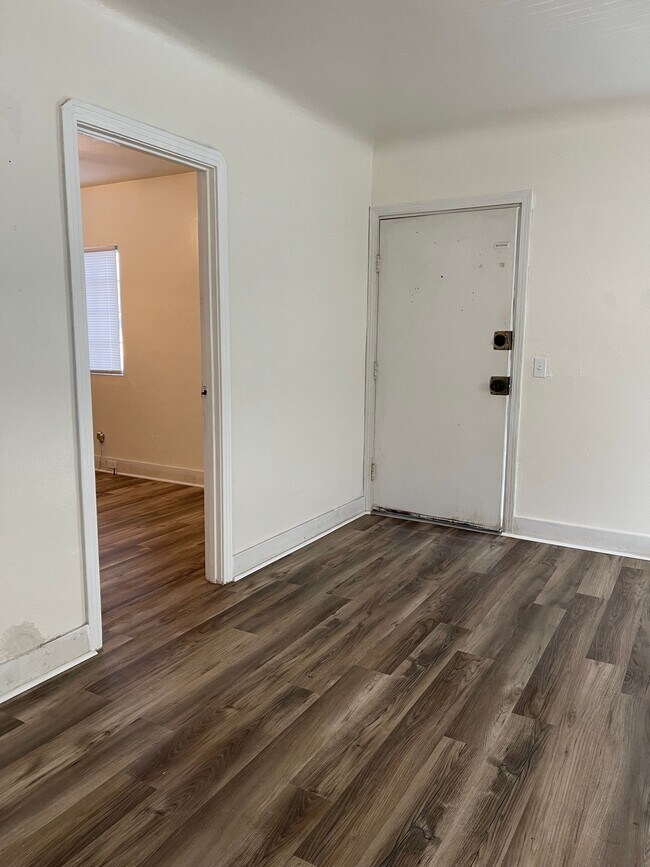 Photo - 912 Wayside Dr