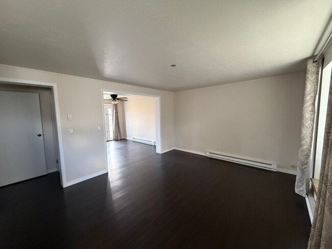 Photo - 1815 Edinburgh St