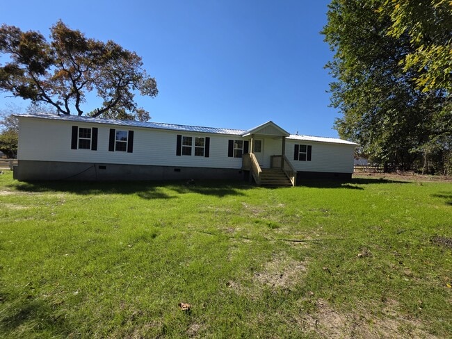 Photo - 714 Windy Rd