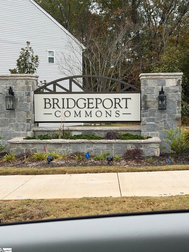 Photo - 139 Gervais Cir