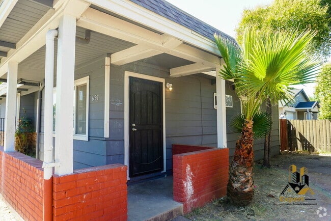 Building Photo - 697 Santiago Ave Rental