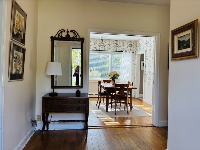 Photo - 805 2nd St N