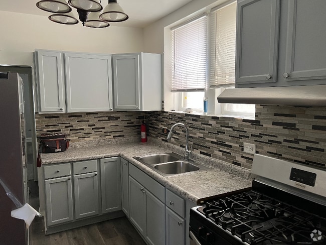 Building Photo - 7722 S Phillips Ave Unit 7722 s Phillips Ave 1 Rental