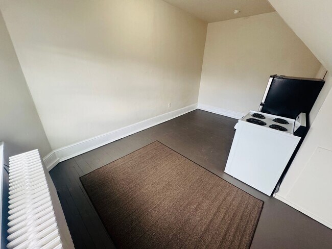 Photo - STUDIO APARTMENT WITH HEAT INCLUDED AVAILABLE NOW! Unidad Apt 10