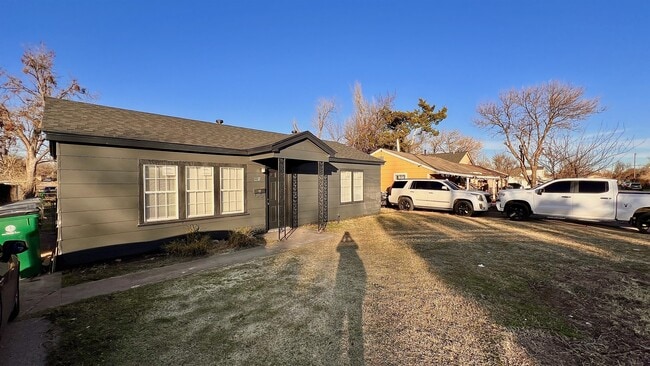 2333 SW 38th St