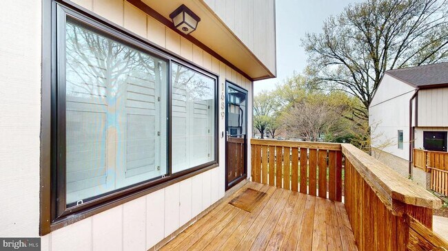 Photo - 1689 Westwind Way