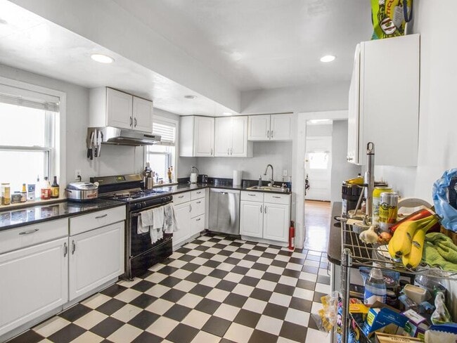 Photo - 17 Allen St Unit 2