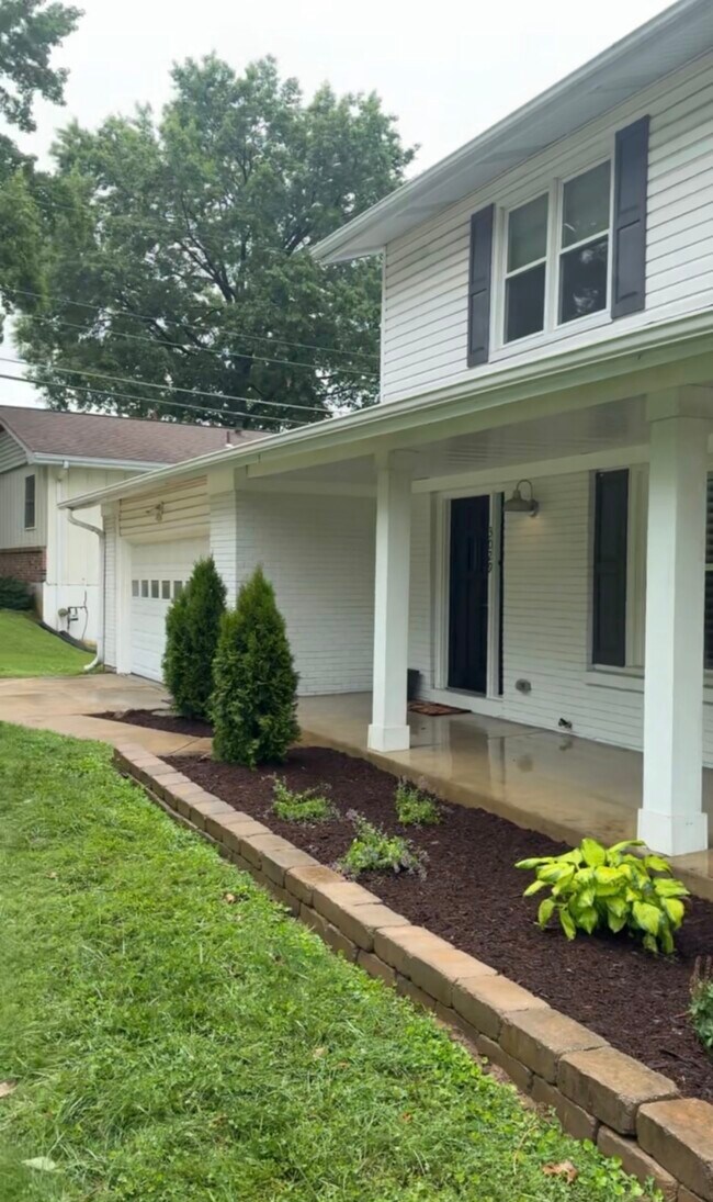Photo - 3029 Yale Blvd