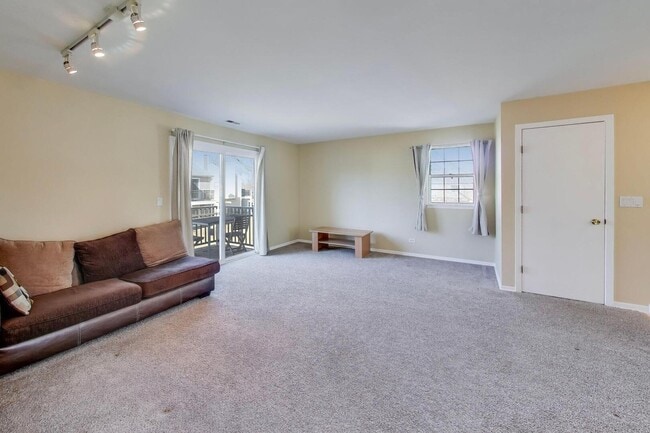 Photo - 2122 Southwind Cir Unit 8-4