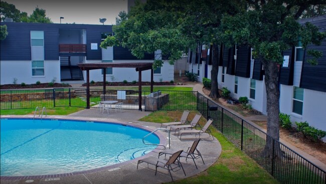 Photo - 531 Bedford Rd Unit 103