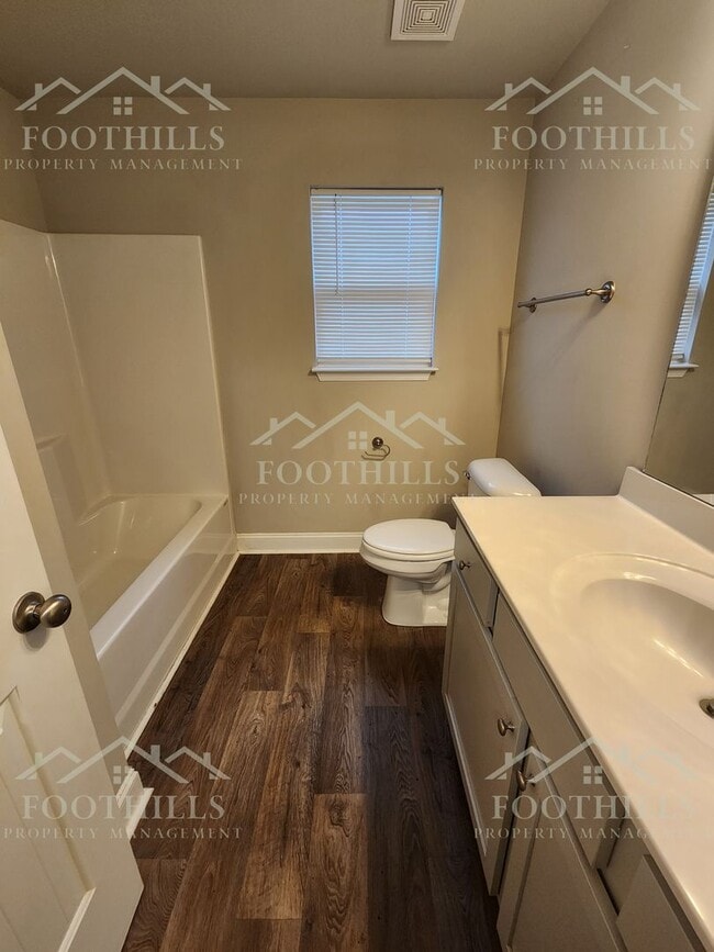 Photo - 104 David St Unit A