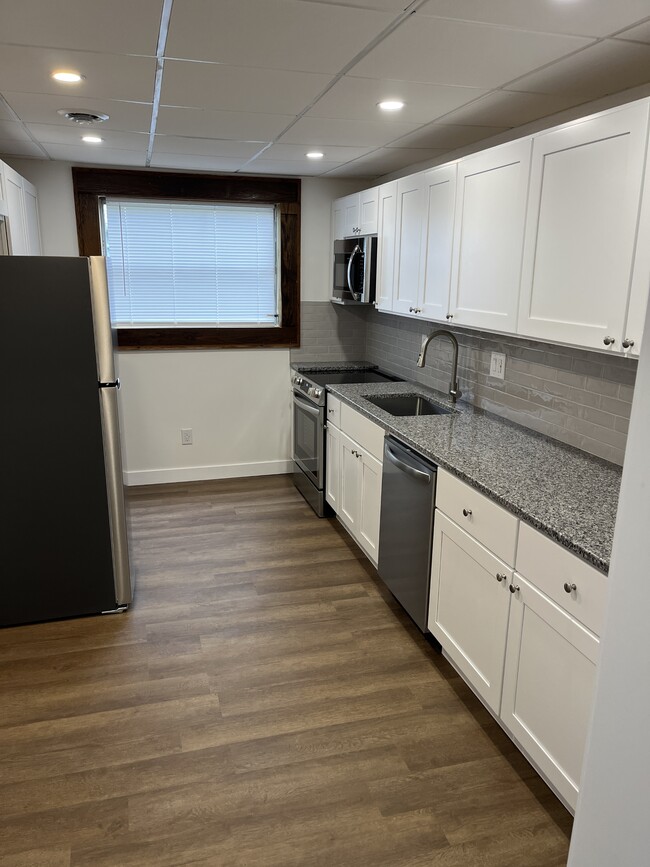 Photo - 321 Waitman St Unit 321B
