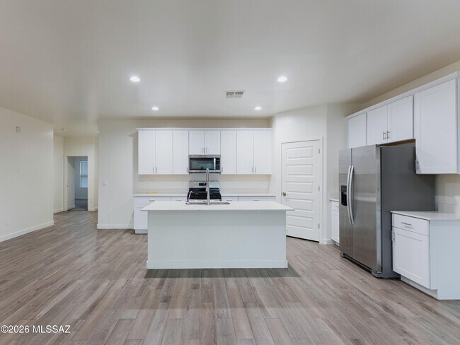 13976 E Crotalus Wy