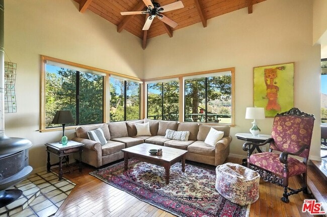 Photo - 730 Basin Dr