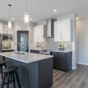 Photo - 91 Fossil Crk Cres