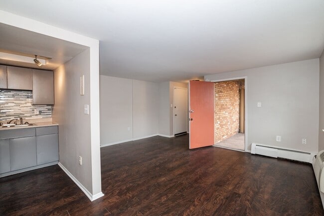 Photo - 809 N Dexter St Unit 202