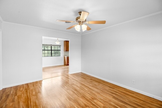 Photo - 3052 Cameo Ln