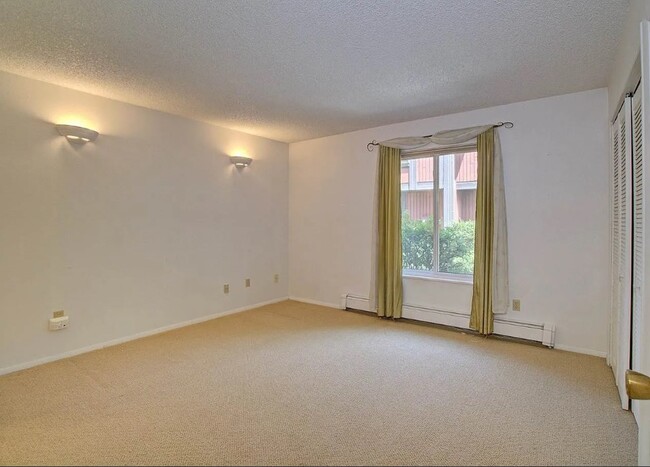 Photo - 1155 Lakeside Dr
