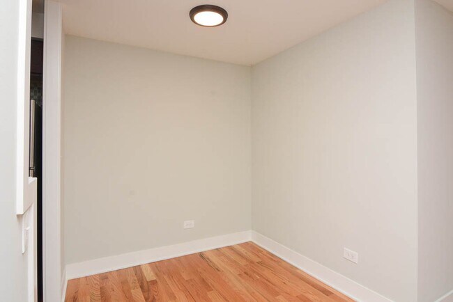 Photo - 701 Elm Pl Unit 002