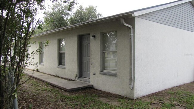 Building Photo - 3601 Temple St Rental