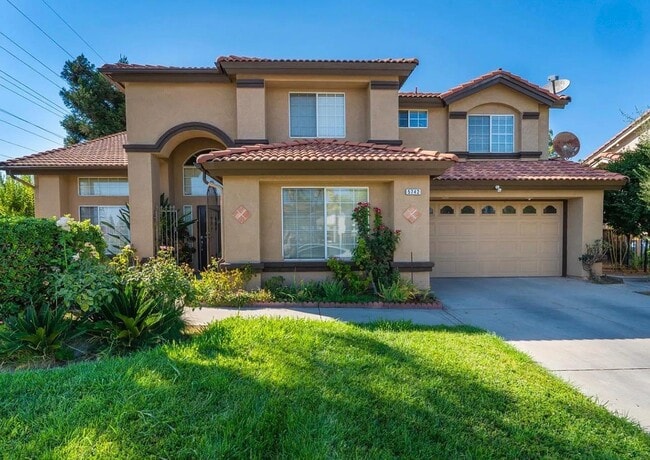 Building Photo - 5742 W Palo Alto Ave