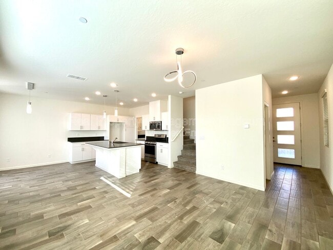 Photo - 730 N Bliss Ln