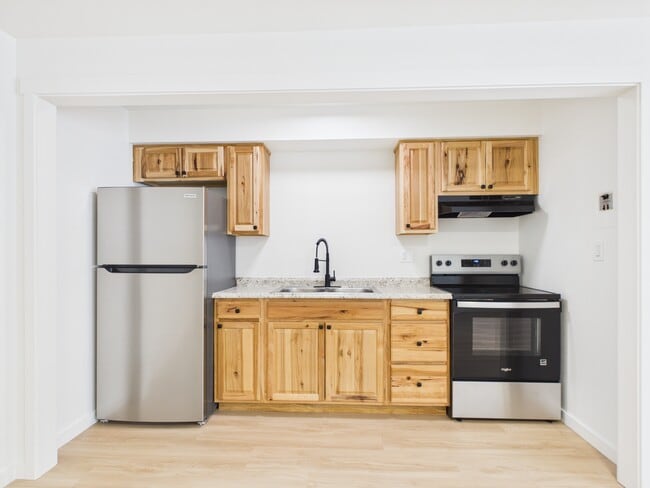 Photo - 901 Gilmore St Unit E