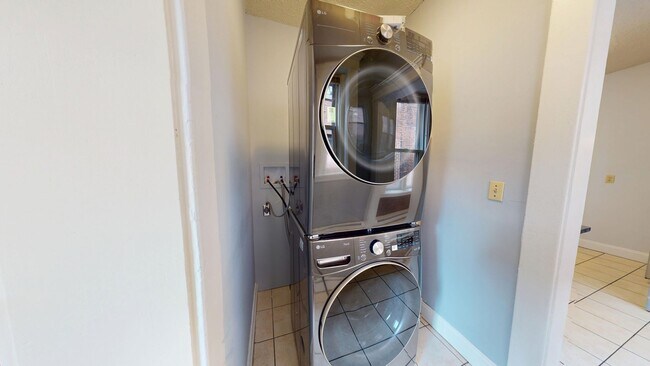 Photo - 65 Lake Pl Unit 1