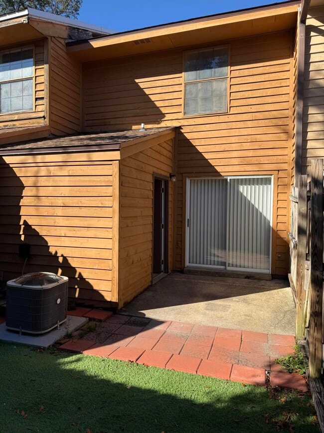 Photo - 226 Pelham Rd