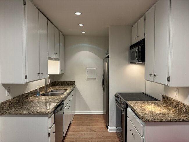 Kitchen #1 - 1707 Pacific Coast Hwy Unit Hermosa Surf Condo