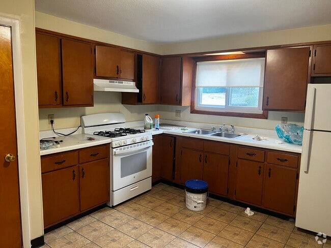 Building Photo - 7 Beacon St Unit 4 Rental