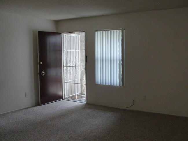 Photo - 4415 Hamilton St Unit 8
