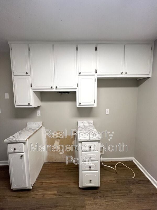 Photo - 5843 Summerglen Ln