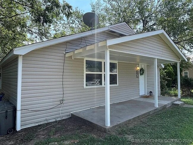 Photo - 217 E 8th St