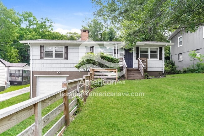 Building Photo - 8409 9th Ave S