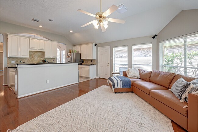 Photo - 1107 Parkhaven Ln