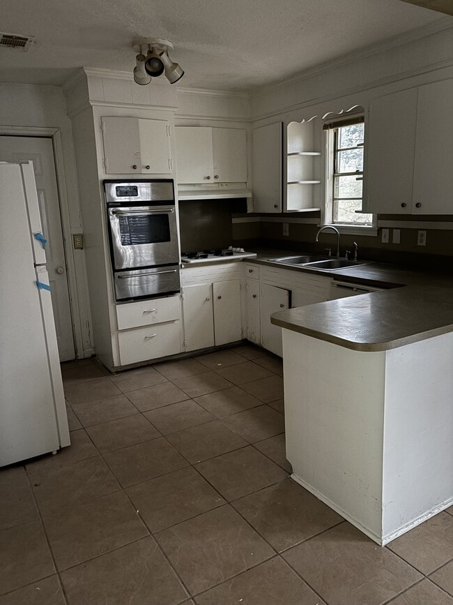 Photo - 1332 Dianne Dr