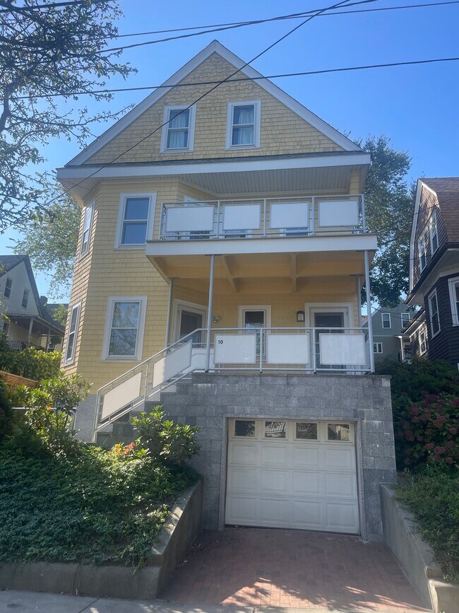 Building Photo - 10 Packard Ave Rental